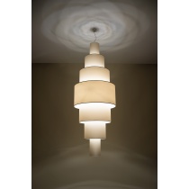 croissant_pendant_d800_h2200_monaco_cream_5102_on.jpg